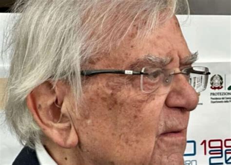 lino versace reggio calabria|Unical in lutto: addio al professor Lino Versace, tra i massimi .